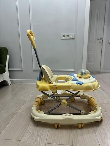 ходунки от chicco: Детские ходунки с игровой панелью и ручкой-толкателем. Б/у — 2