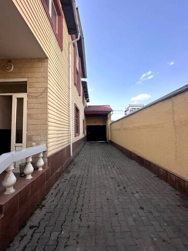 дома в таласе: Үй, 350 кв. м, 9 бөлмө, Кыймылсыз мүлк агенттиги, Евро оңдоо