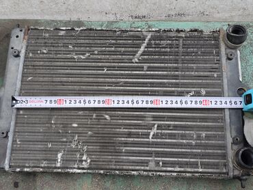 Радиаторы: Радиатор охлаждения двигателя Volkswagen Polo 2, 1992г.в. Оригинал — 2