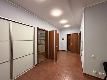 Сдаю Офис целиком: 110 м², В жилом комплексе, Первая линия, С отдельным санузлом, С высокими потолками at lalafo.kg Сдаю Офис целиком: 110 м², В жилом комплексе, Первая линия, С отдельным санузлом, С высокими потолками