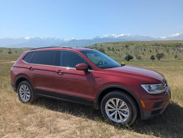 volkswagen tiguan: Volkswagen Tiguan: 2018 г., 2 л, Автомат, Бензин, Кроссовер