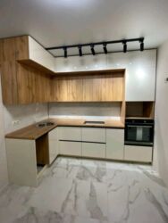 стол из массива дуба: Кухонный гарнитур на заказ, МДФ