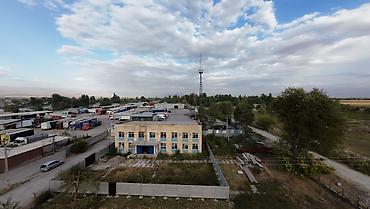 коммерческие помещения бишкек аренда: ПРОДАЁТСЯ 2-ЭТАЖНОЕ КОММЕРЧЕСКОЕ ЗДАНИЕ — 530 м² НА УЧАСТКЕ 20 СОТОК — 1