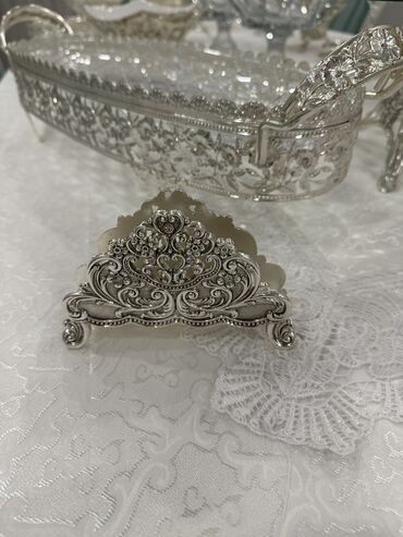 Наборы посуды: Распродаю Набор мельхиоровой посуды -дёшево 1.ваза для фруктов -2 шт — 7
