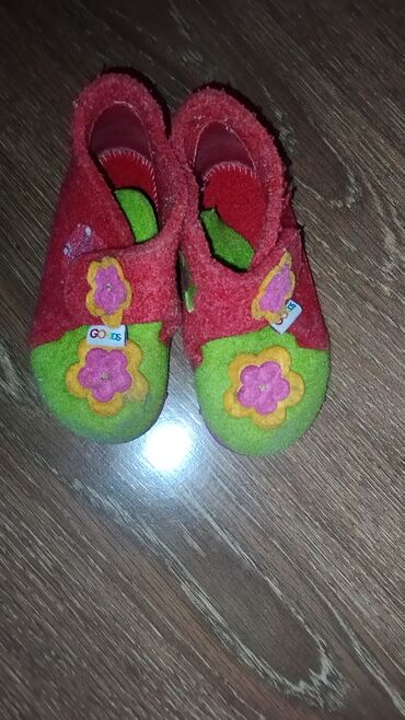 красные детские туфли: Ботиночки детские Польские ( кошма) размер 22( 15 см.)
цена 500с