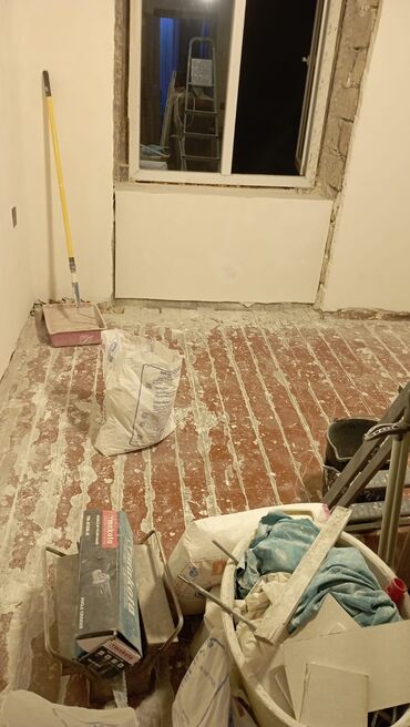 hediyye qutuları: Təmir işləri üçün nəzərdə tutulmuş müxtəlif ləvazimatlar dəsti