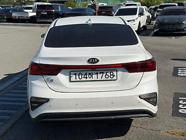 skoda rapid: Kia K3: 2020 г., Седан — 5