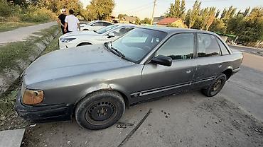 крепления запасного колеса: Audi 100: 1991 г., 2.3 л, Механика, Газ, Седан — 1