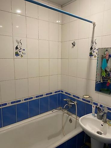 Продажа квартир: 3 комнаты, 61 м², 12 мкр 106 серия, 5 этаж, Старый ремонт — 4