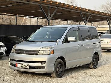 Toyota: Toyota Voxy: 2005 г., 2 л, Автомат, Бензин, Минивэн — 9