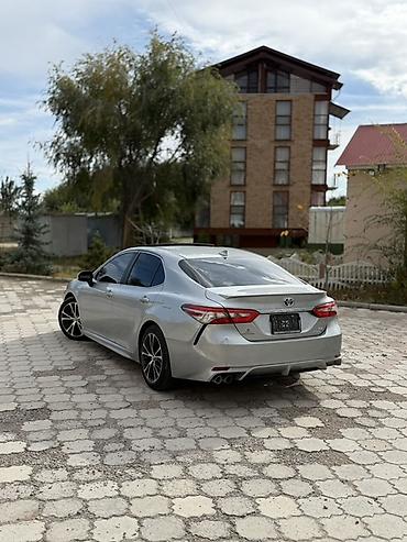 жеңил машина: Toyota Camry: 2018 г., 2.5 л, Гибрид, Седан — 3