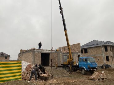 Автовышки, краны: Кран Като стрела 21 метр 
Кирпич кум которобуз 2-3 этажга