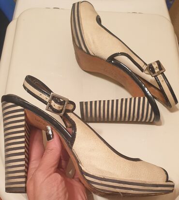 bele kožne sandale: Sandals, Michael Kors, 37.5