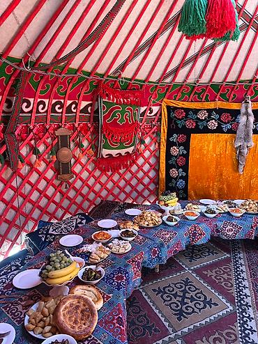 полатки: Аренда юрты, Каркас Деревянный, 75 баш, Самовар, С полом, Стол — 2