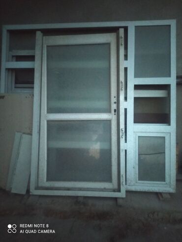 işlenmiş plastik qapı pencere: Пластиковая дверь, Б/у