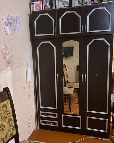 kruşka ne demek: Dolab satılır qiyməti 60 manat remontla əlaqədar olaraq təcili satılır