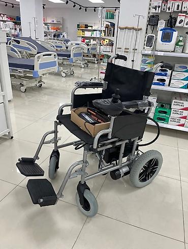 araba: Elektrik əlil arabası - Joystick idarəetməsi: Sağ qoltuqaltıda — 1