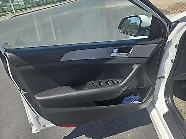 камри 75 2022: Hyundai Sonata: 2018 г., 2 л, Автомат, Газ, Седан — 5