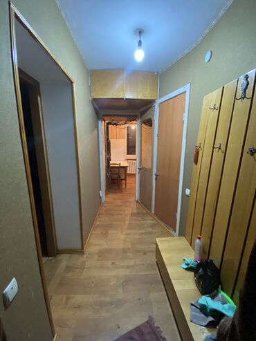 zhenskie dzhinsy mom: 1 комната, 35 м², Индивидуалка, 4 этаж, Косметический ремонт