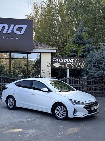 Hyundai: Hyundai Elantra: 2019 г., 2 л, Автомат, Бензин, Седан — 3