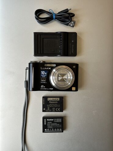 canon 600 d: Fotoaparat Lumix Göründüyü kimi tam ideal vəziyyətdədir. Üstündə iki