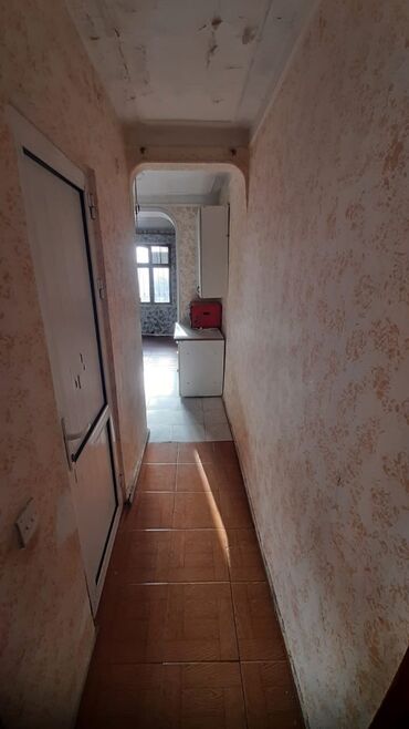 Uzunmüddətli kirayə mənzillər: Bileceride ploşada yaxin 300 nömreli mektebe yaxin 5/1 mertebesinde 2 — 3