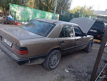 мерседес т 1: Mercedes-Benz 220: 1988 г., 2 л, Кол менен иштөөчү, Бензин — 5