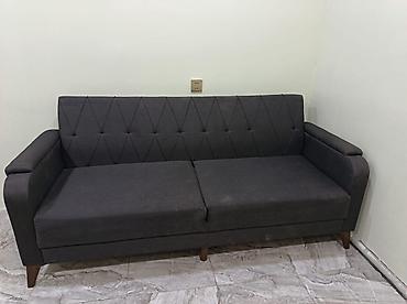 Qara rəngli 3 nəfərlik divan Divan az islenib alinib 370 man satilir