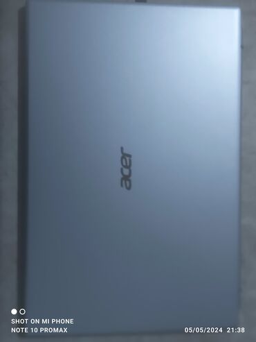 Acer: Intel Core i5, 8 GB, 17 "