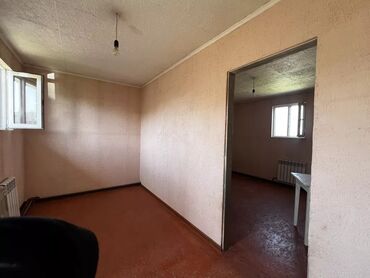 дома в центре: 25 кв. м, 2 бөлмө, Жылуу пол, Брондолгон эшиктер, Забор, тосулган