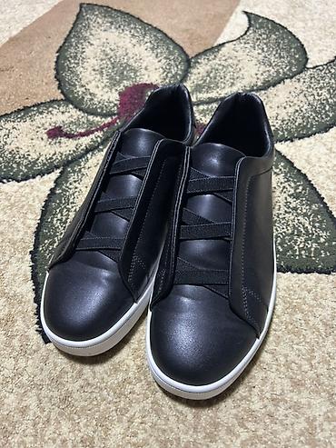 krasovka kisi ucun: Qara rəngli kişi/kadın gündəlik krossovkaları - Model: Minimalist — 1