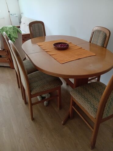 Sets of table and chairs: Wood, Used