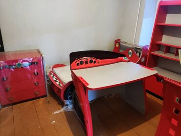 рассрочка мебел: Детский гарнитур, цвет - Красный, Б/у