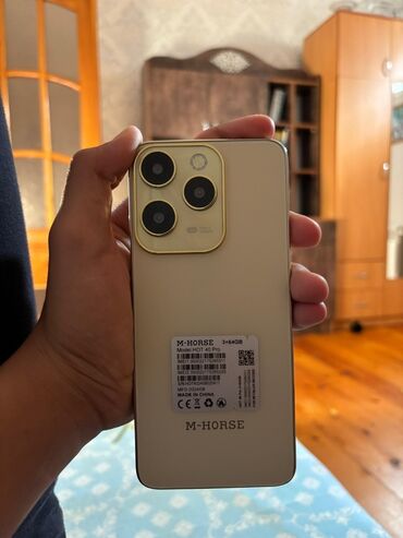j6 ekranı: M-HORSE H01 4G Pro smartfon - Rəng: qızılı korpus, düz kənarlı dizayn