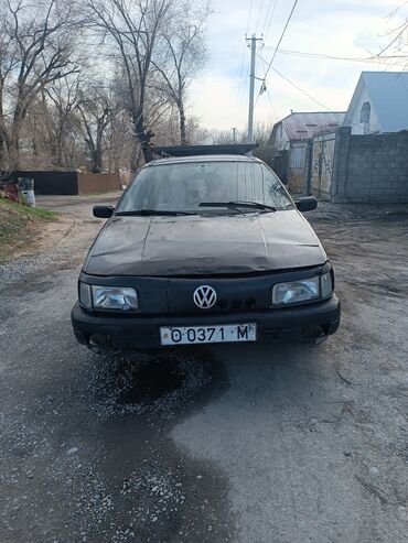 поло машына: Volkswagen Passat: 1991 г., 1.8 л, Механика, Бензин, Универсал