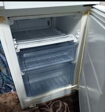холодильник side by side: Холодильник Vestel, Б/у, Двухкамерный, 60 * 180 * 60