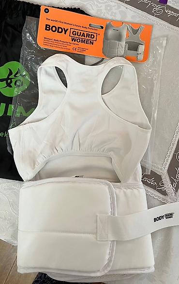 броне желет: Женский защитный жилет для каратэ Body Guard Women (QP Sport), размер — 2