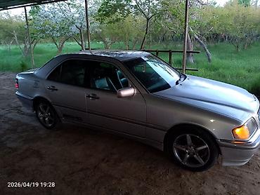a 160 mercedes: Mercedes-Benz C-Class: 2.3 l | 2000 il Sedan — 5