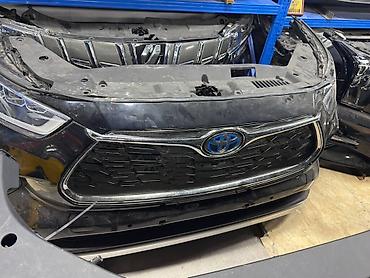 Бампер и комплектующие: Бампер Toyota, Новый, Оригинал — 32
