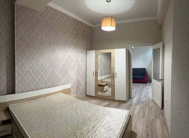 Склады и мастерские: 1 комната, 40 м², Элитка, 4 этаж, Евроремонт