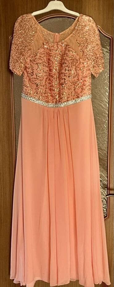 спортивное оборудование: Вечернее платье персикового цвета в пол. - Верх: полупрозрачные