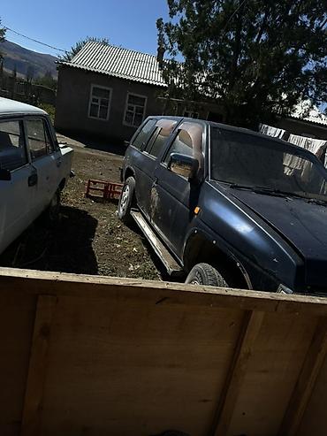 toyota hilux surf 185: Nissan Terrano: 1993 г., 2.7 л, Автомат, Дизель, Внедорожник — 3