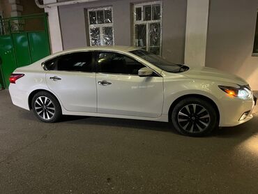 Nissan: Nissan Altima: 2018 г., 2.5 л, Автомат, Бензин, Седан