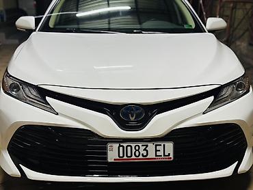 продаю юто: Toyota Camry: 2020 г., 2.5 л, Автомат, Гибрид, Седан — 1