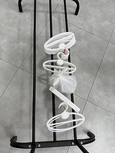 Salon, tibbi mebel dəsti: Satış üçün salon avadanlıqları paketi 1) Geyim asqısı/rek: - Rəng — 7