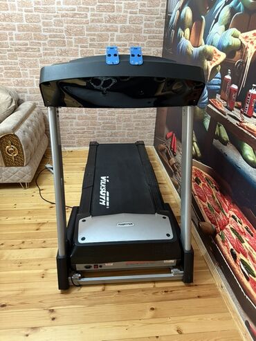 беговая дорожка в кредит: Volksgym markalı qara və boz rəngli qaçış trenajoru. Evdə idmanla