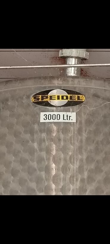 Baklar və çənlər: Bak, Paslanmayan polad, 3000 l l — 4