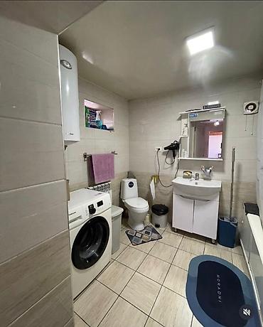 Продажа коттеджей и домов: Продаётся большой дом в районе Ак-Орго/Селекция. Характеристики: - — 5