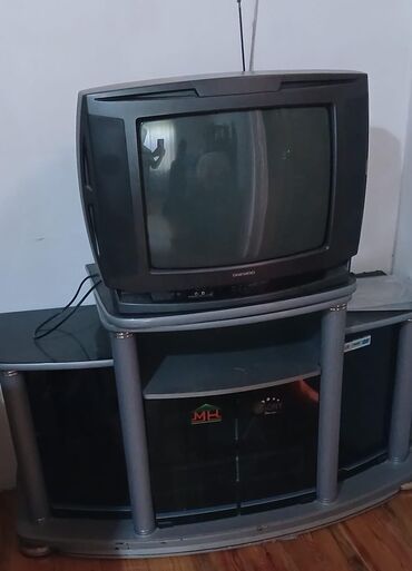 зеркальный телевизор: Daewoo kineskop televizor + TV stend Məhsul xüsusiyyətləri: -