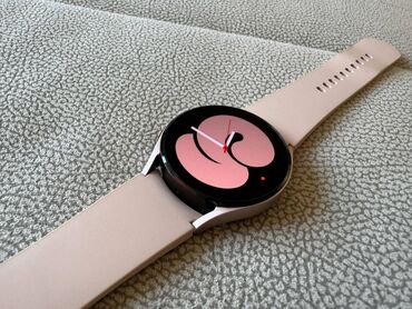 Смарт-часы Samsung Galaxy Watch4 Б/У в идеальном состоянии. Полный